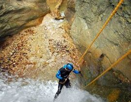 Descente très sportive du Canyon des Ecouges à Grenoble