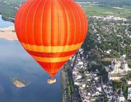 Survol des Châteaux de l'Anjou en Montgolfière